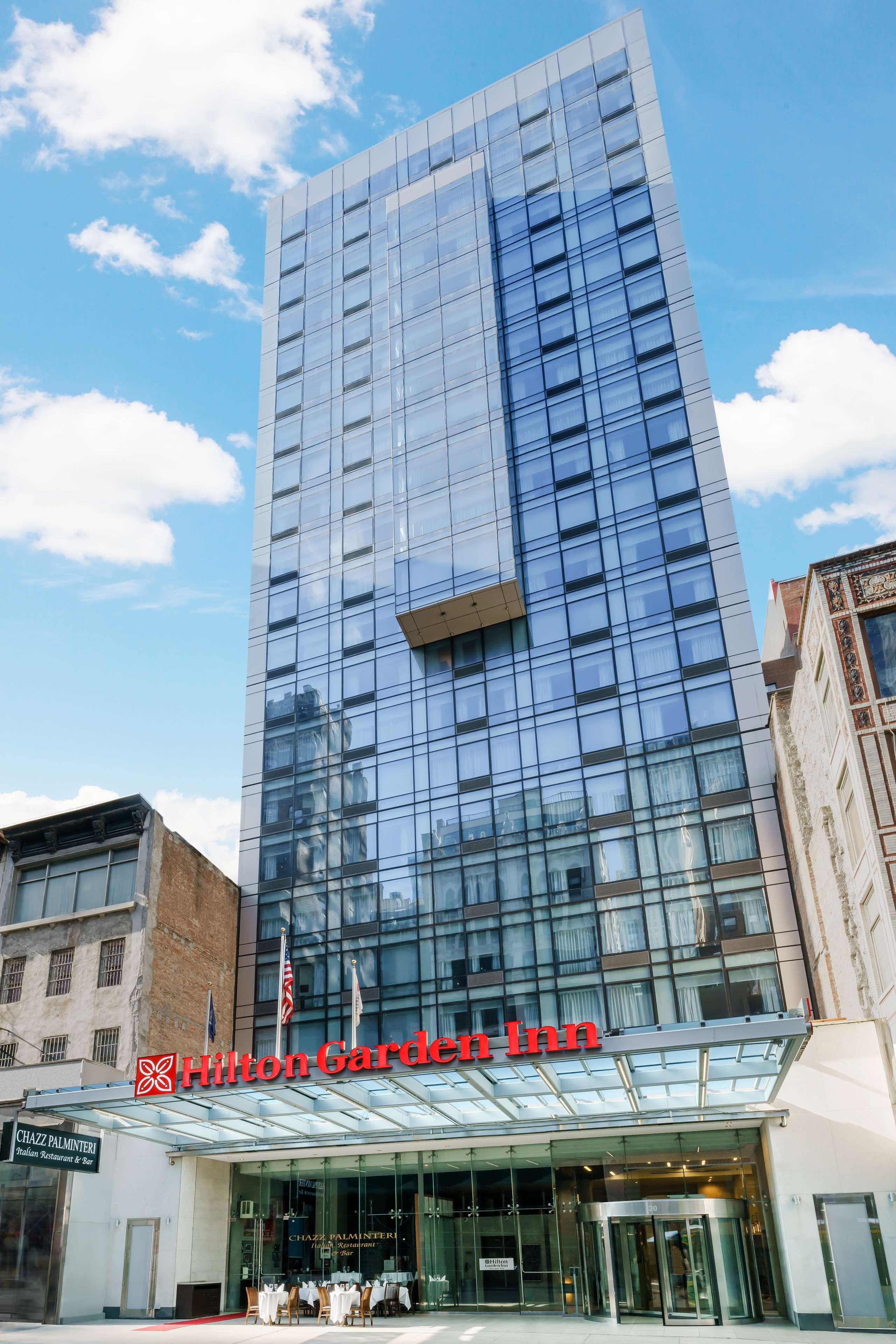 Hilton Garden Inn New York Times Square North Exterior foto